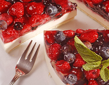 Fruit Cheesecake with ETİ Burçak Classical Biscuit